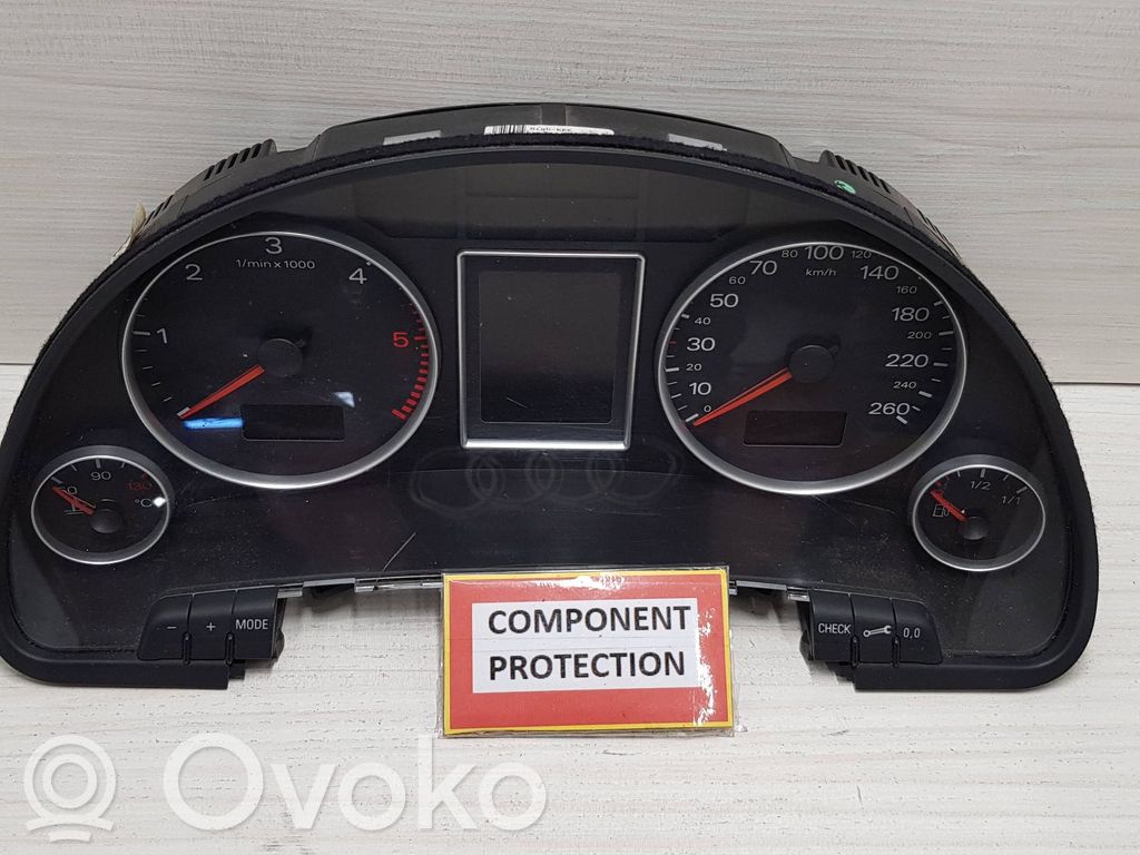 Audi A4 S4 B7 8E 8H Licznik / Prędkościomierz 
