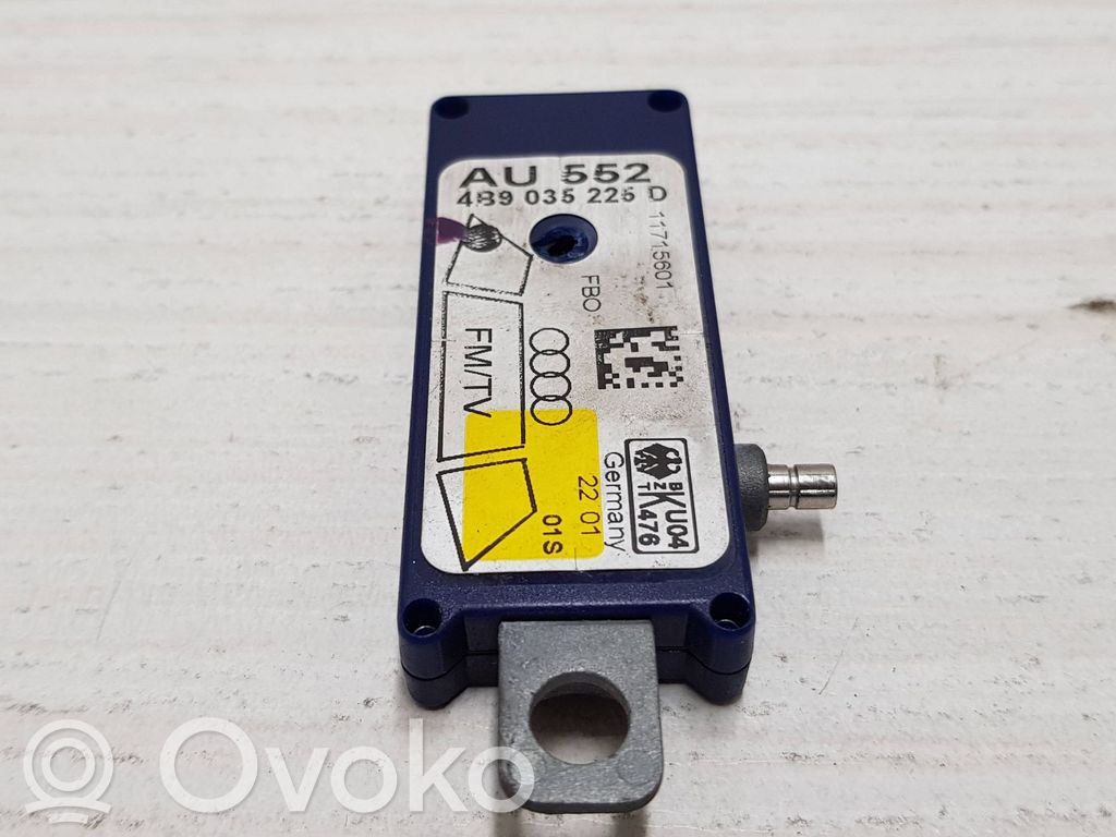 Audi A6 S6 C5 4B Pystyantennivahvistin 