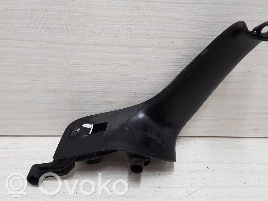 Audi A4 S4 B6 8E 8H Obudowa klamki wewnętrznej drzwi przednich 