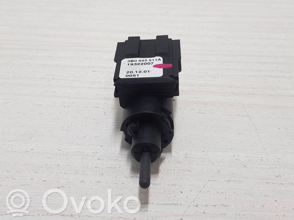 Audi A3 S3 8P Jarrupolkimen anturin kytkin 