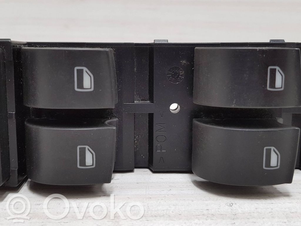Audi A6 S6 C5 4B Electric window control switch 