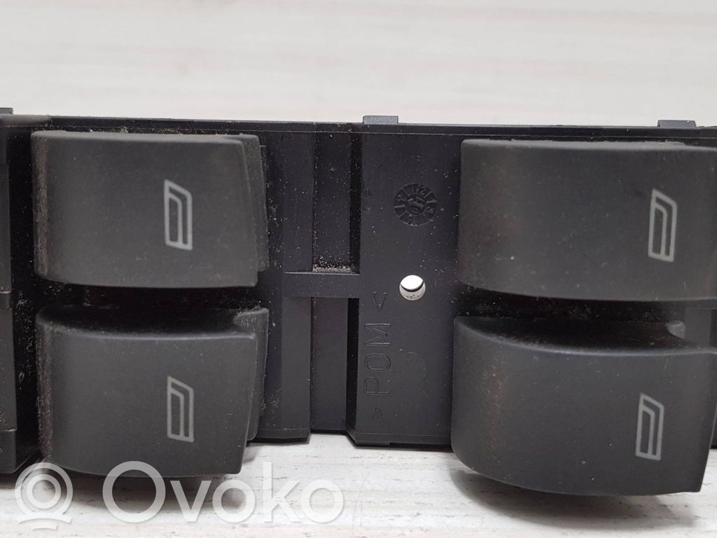 Audi A6 S6 C5 4B Electric window control switch 
