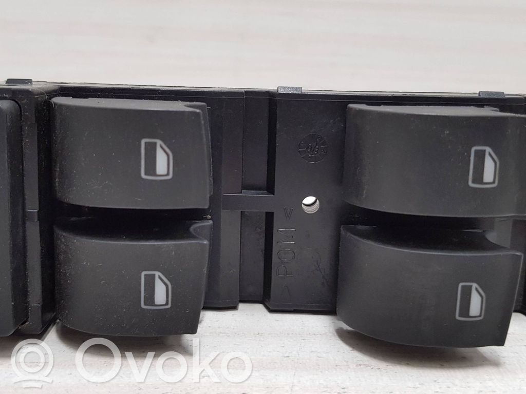 Audi A6 S6 C5 4B Electric window control switch 