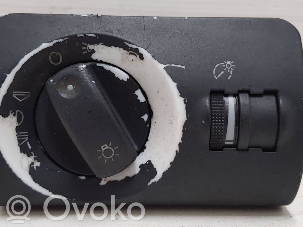 Interruptor de luz   4B1941531E,4B1941531E5PR
