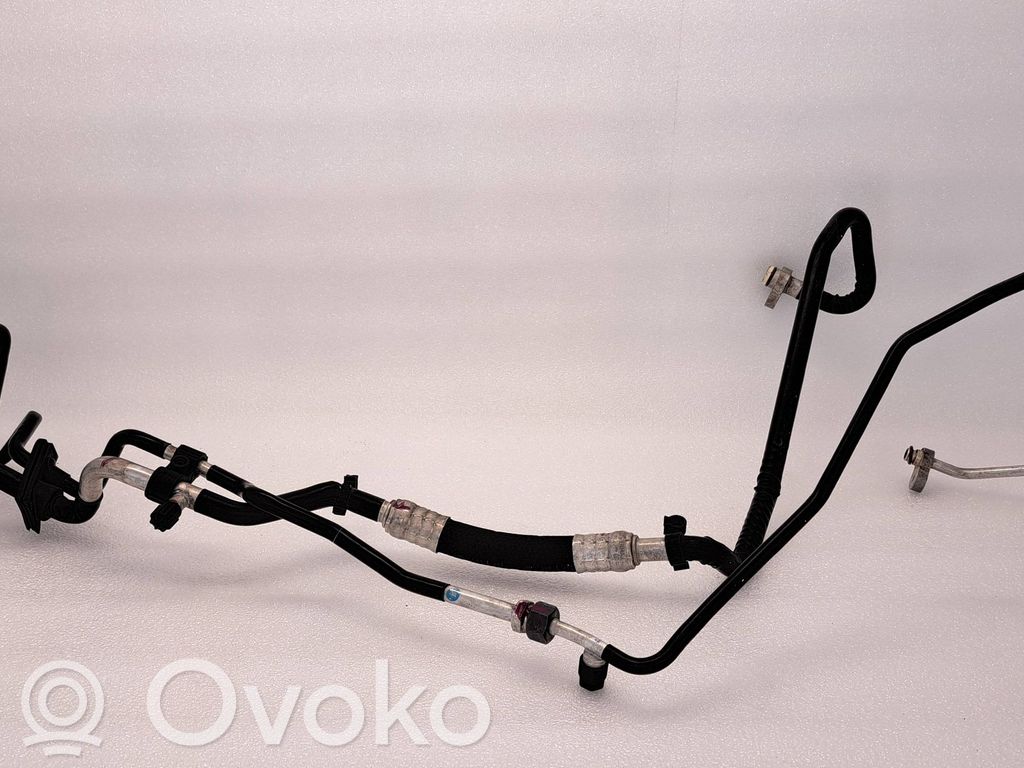 Audi A8 S8 D3 4E Ilmastointilaitteen putki (A/C) 