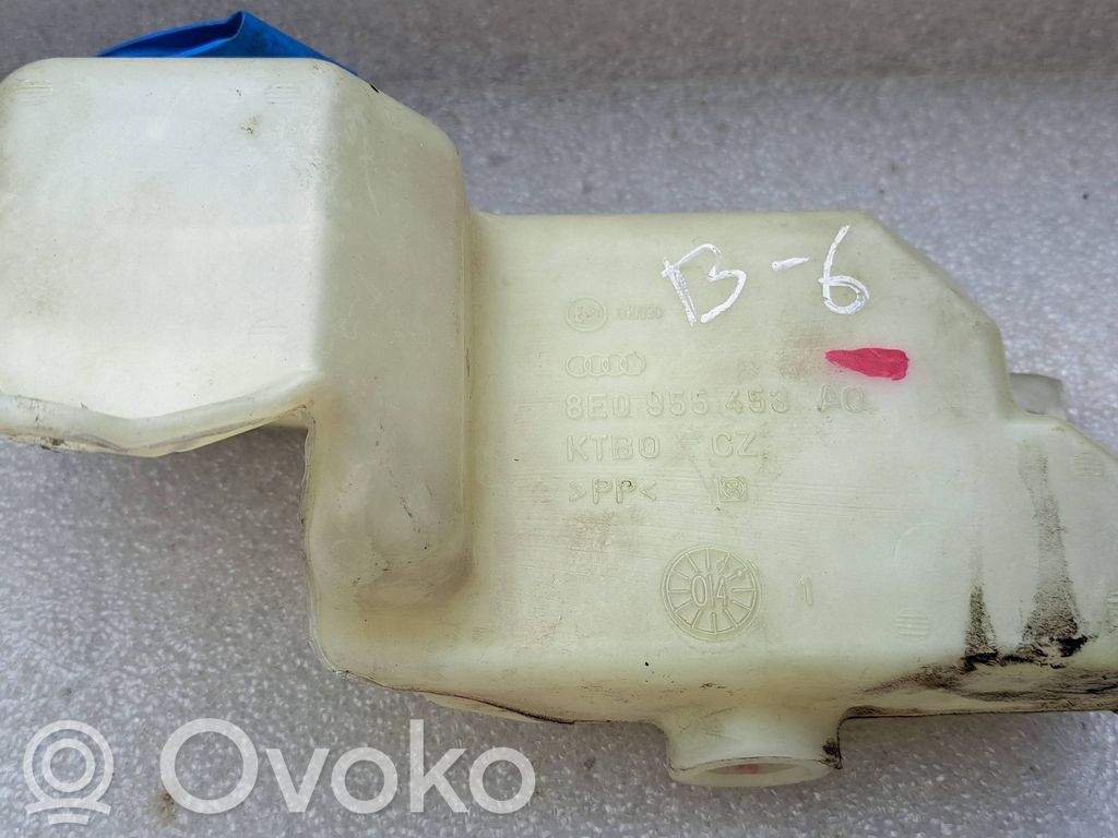 Audi A4 S4 B6 8E 8H Langų skysčio bakelis 