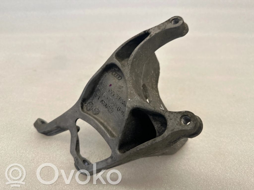 Audi A8 S8 D3 4E Engine mounting bracket 