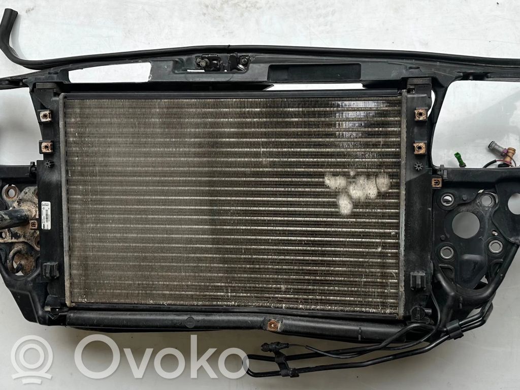 Audi A4 S4 B5 8D Aro de refuerzo del ventilador del radiador 
