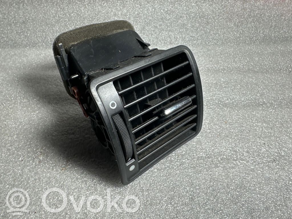 Audi A8 S8 D2 4D Grilă ventilație/ramă laterală bord 
