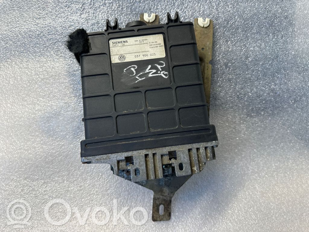 Volkswagen Sharan Engine control unit/module 