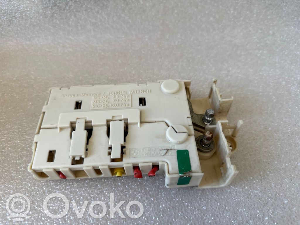 BMW 5 E39 Fuse module 