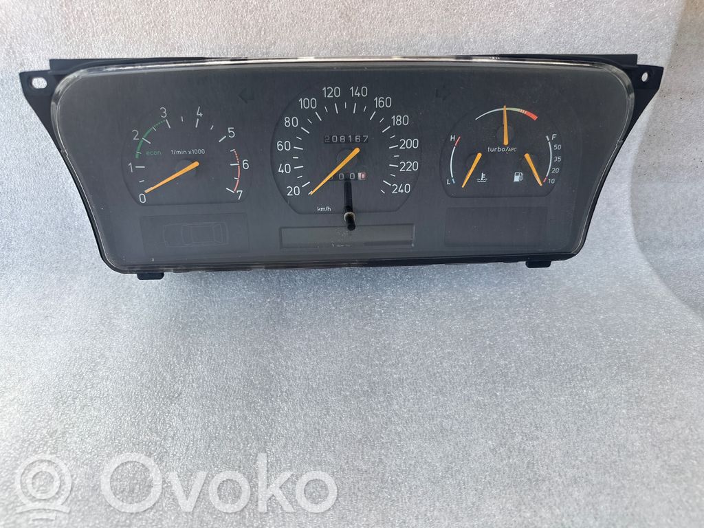Saab 9000 CD Spidometrs (instrumentu panelī) 