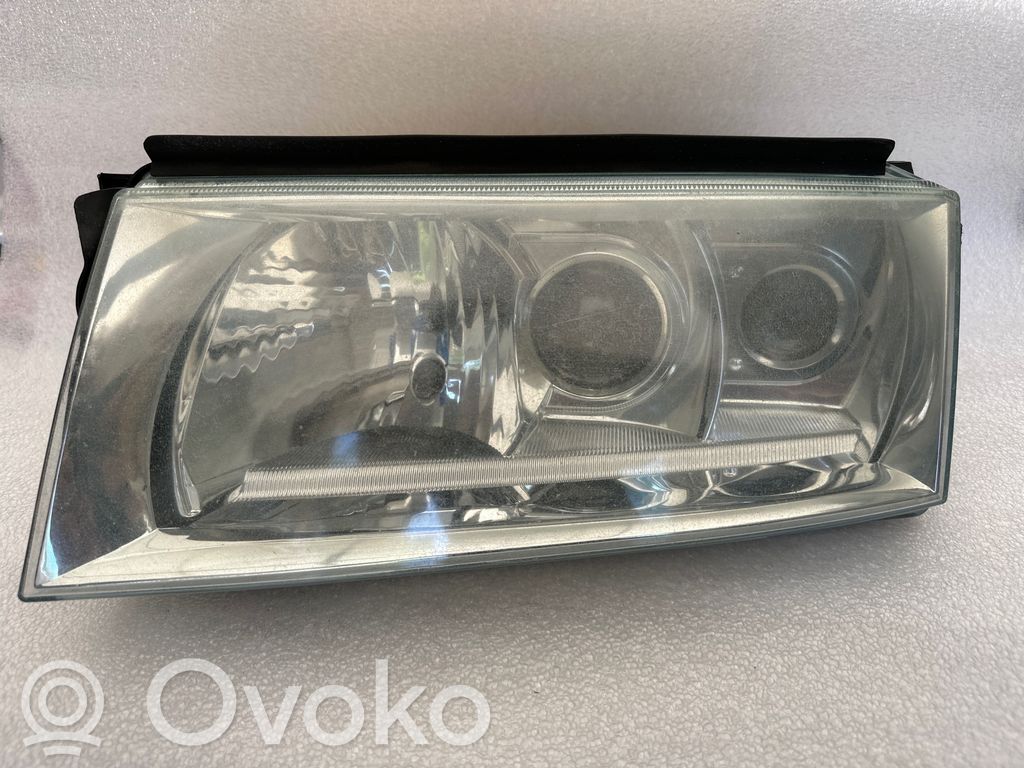 Skoda Octavia Mk1 (1U) Lampa przednia 