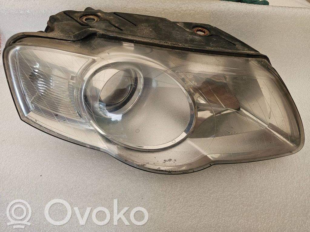 Volkswagen PASSAT B6 Lampa przednia 