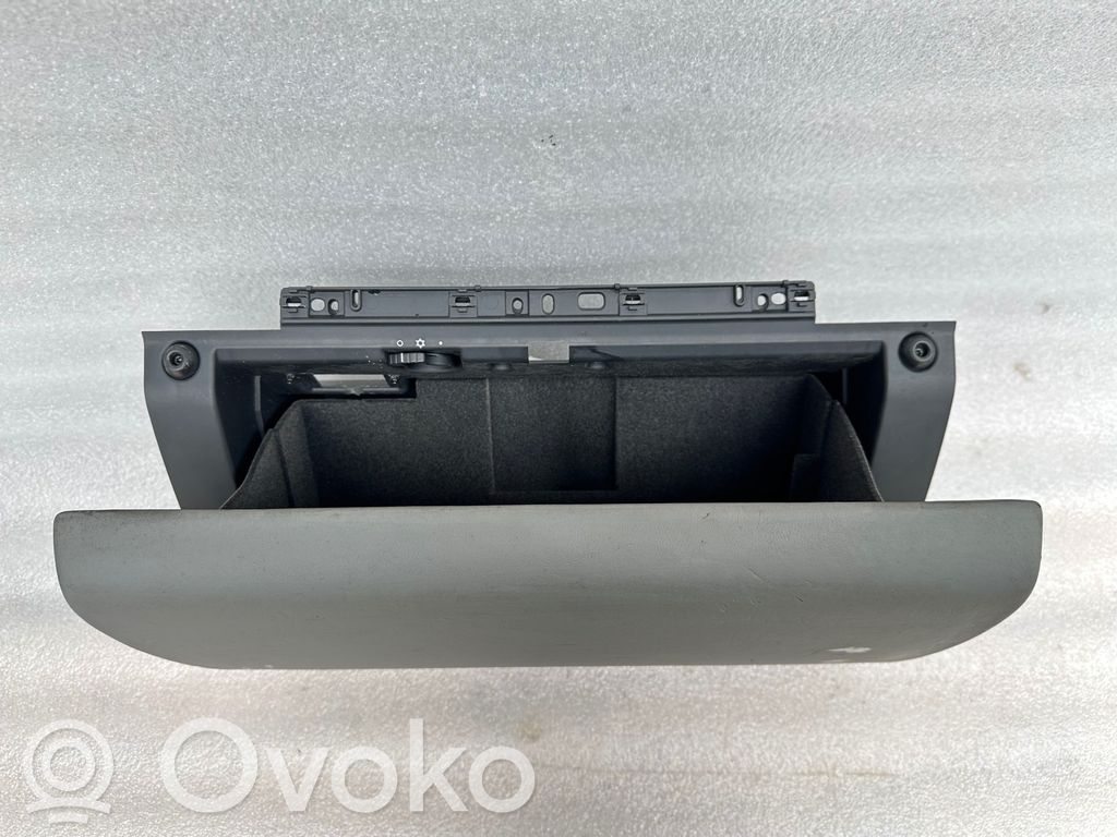 Porsche Cayenne (9PA) Daiktadėžė 