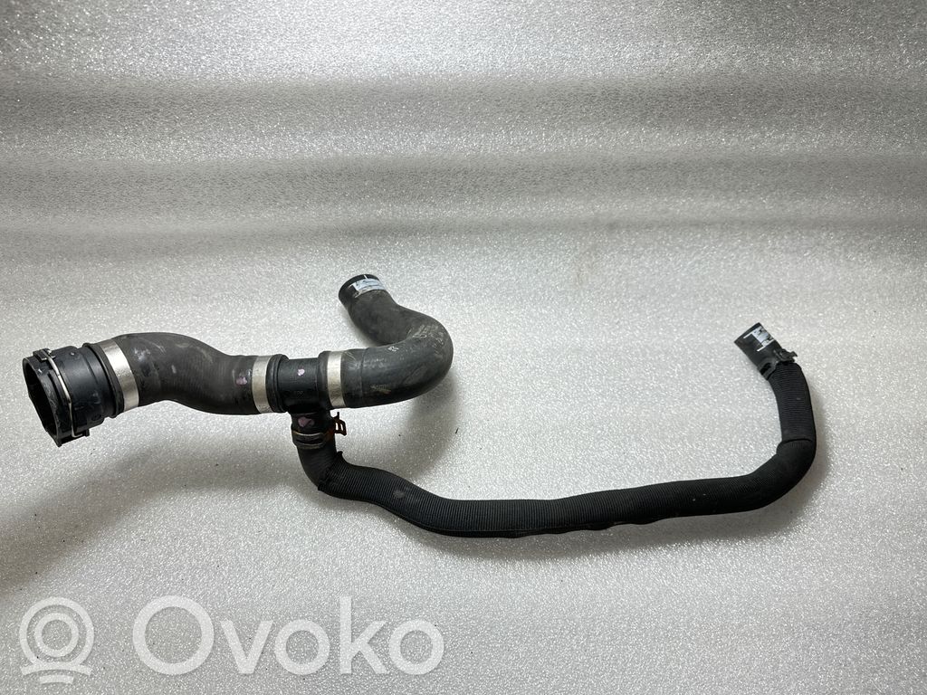 Audi A6 S6 C6 4F Tubo flessibile del liquido di raffreddamento del motore 
