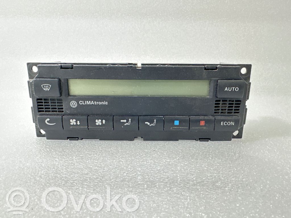 Volkswagen PASSAT B5 Climate control unit 