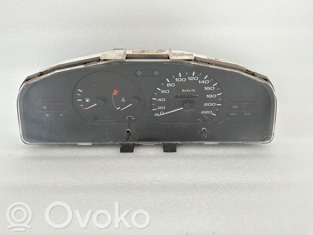 Nissan Sunny Vitezometru (grup de instrumente) 