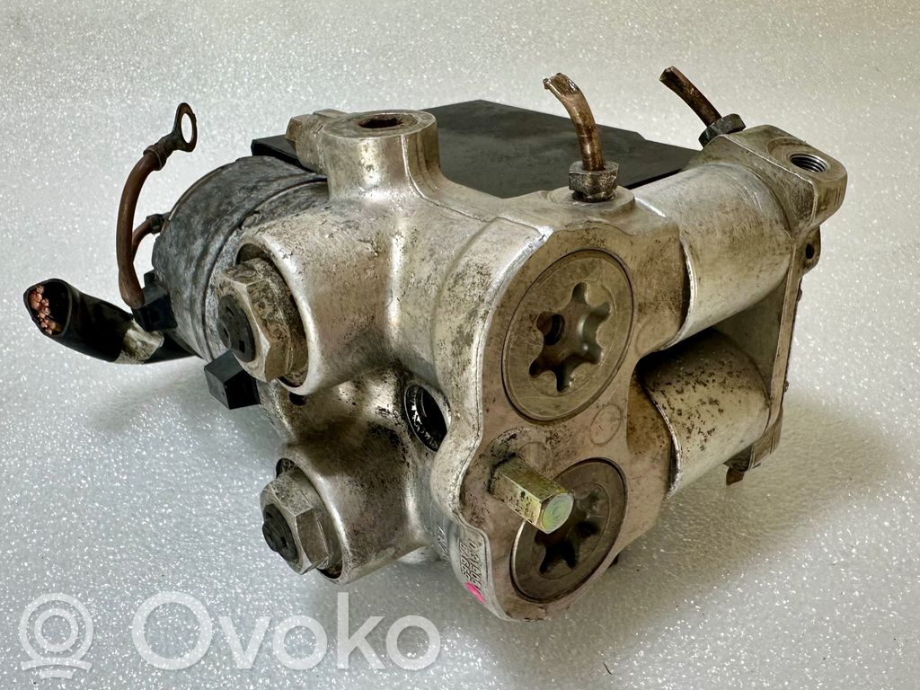 Audi 80 90 B3 ABS Pump 