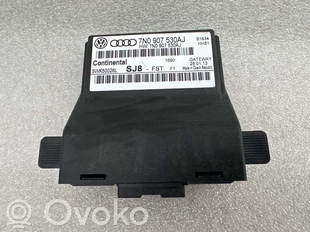 Volkswagen PASSAT B7 Gateway control module 