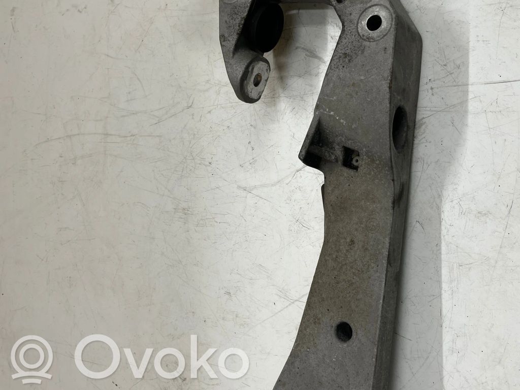 BMW M5 F90 Gearbox mounting bracket 