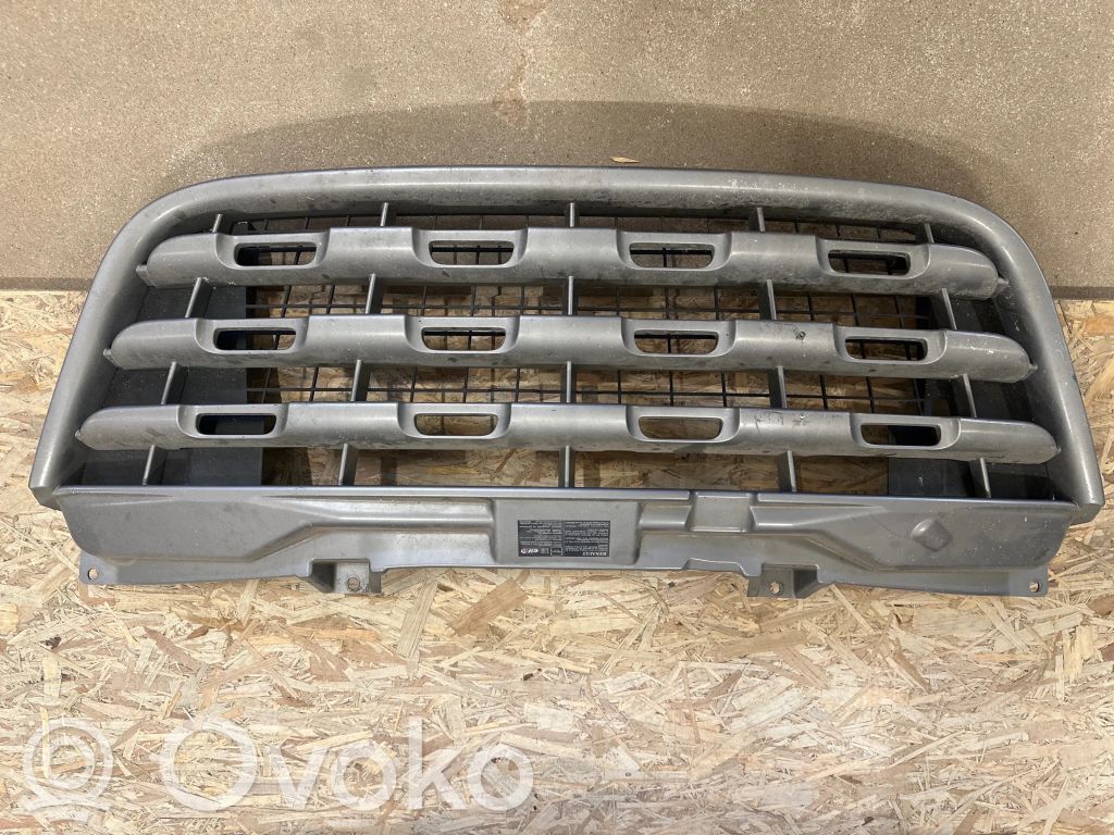 Renault Master III Maskownica / Grill / Atrapa górna chłodnicy 