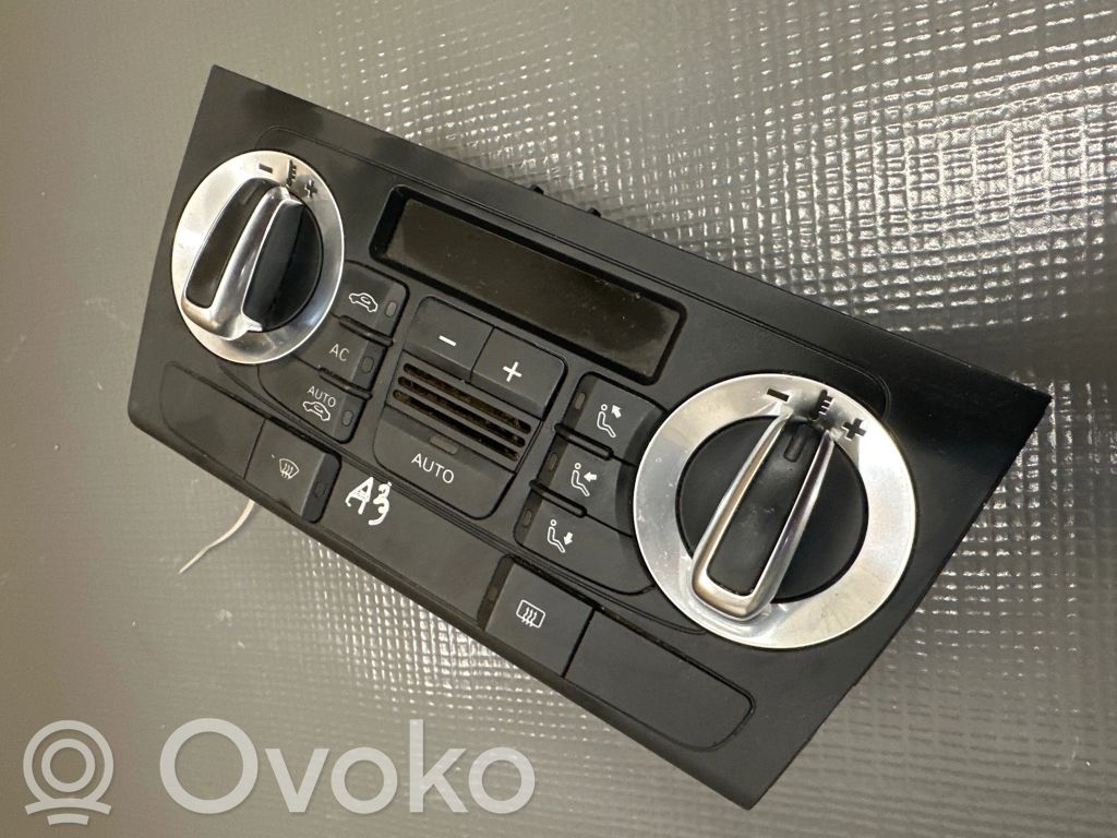 Audi A3 S3 A3 Sportback 8P Panel klimatyzacji 