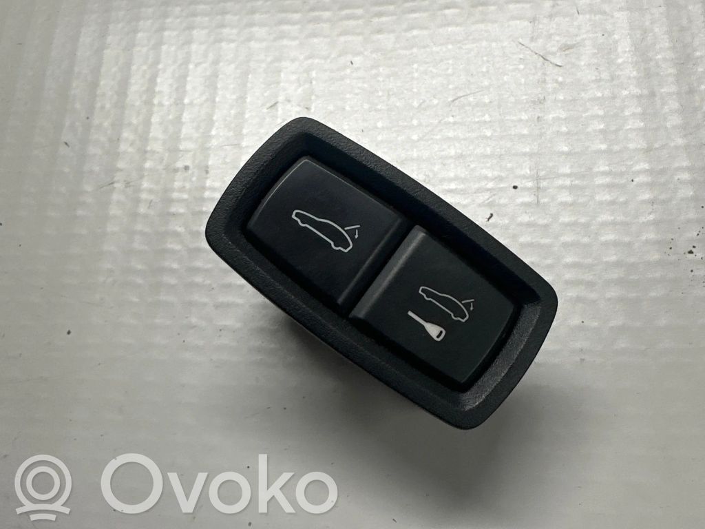 Porsche Panamera (971) Tailgate/boot open switch button 