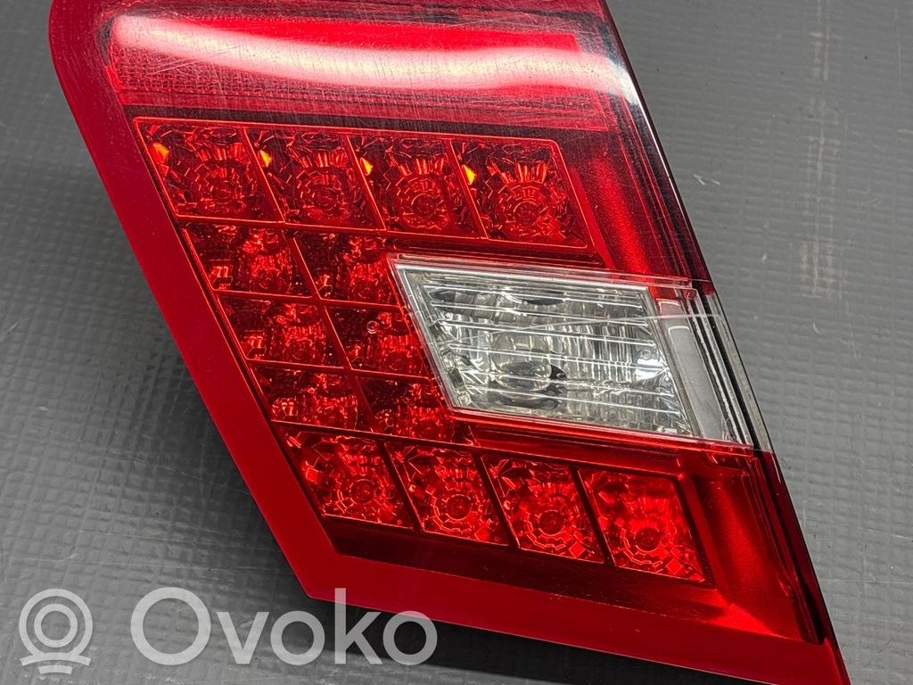 Mercedes-Benz E W212 Luci posteriori del portellone del bagagliaio 