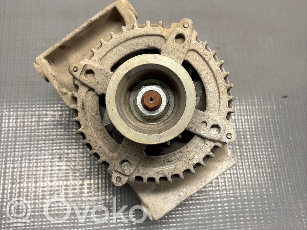 Opel Insignia B Generator/alternator 