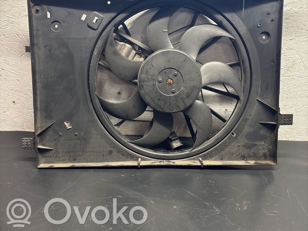 Volvo V70 Jäähdyttimen jäähdytinpuhallin 