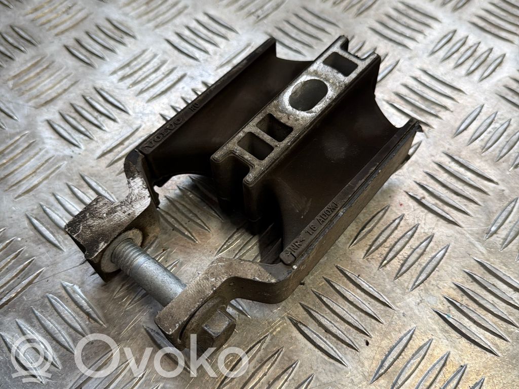 Engine mount bracket   31330594