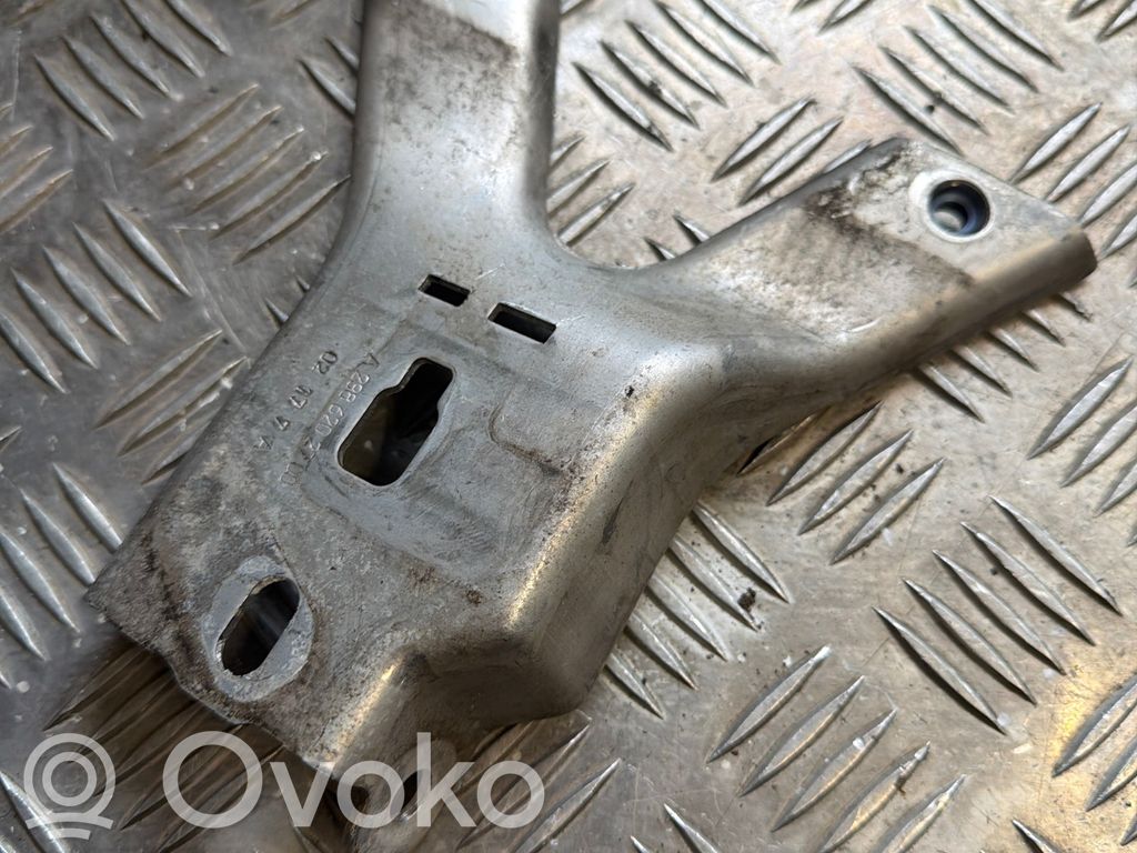 Mercedes-Benz E W238 Staffa del pannello di supporto del radiatore 