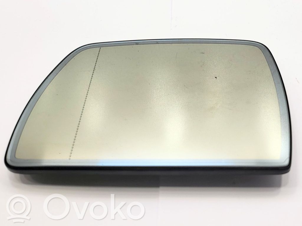 BMW X3 E83 Spoguļa stikls 