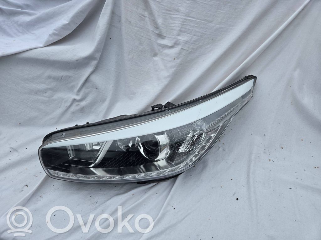 KIA Ceed Priekinis žibintas 