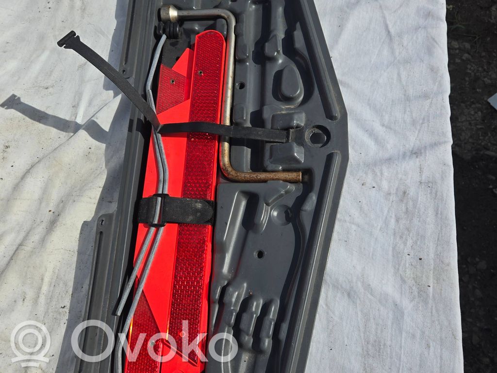 BMW 5 E39 Boîte à outils 