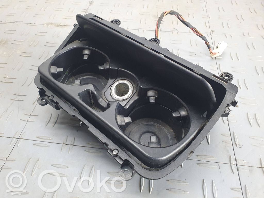 BMW 5 F10 F11 Przedni uchwyt na kubek tunelu środkowego 