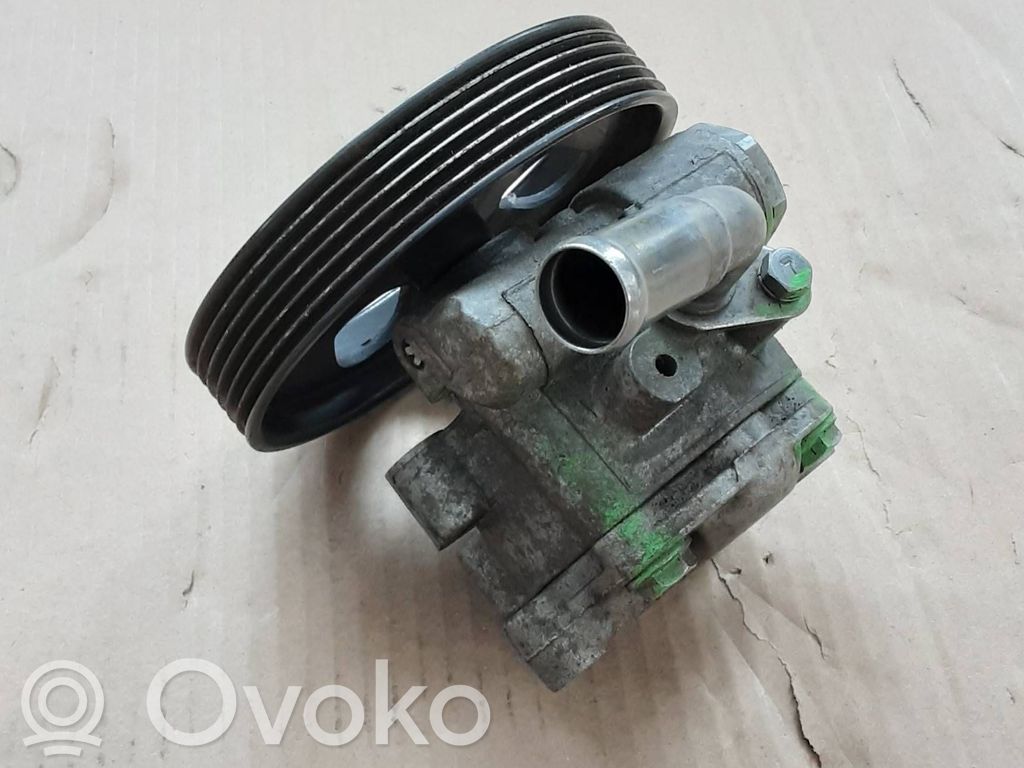 Ford Fiesta Ohjaustehostimen pumppu 