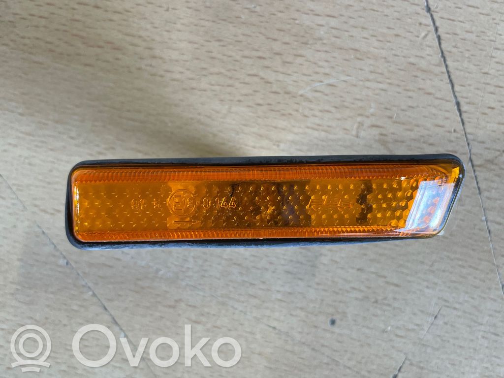 BMW 3 E36 Front fender indicator light 