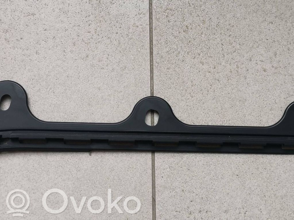 BMW 1 E81 E87 Guma variklio skyriaus 