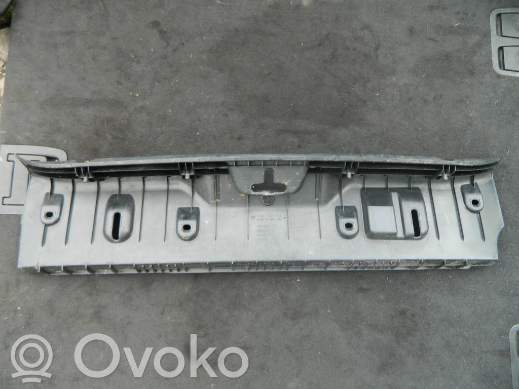BMW 5 F10 F11 Osłona pasa bagażnika 