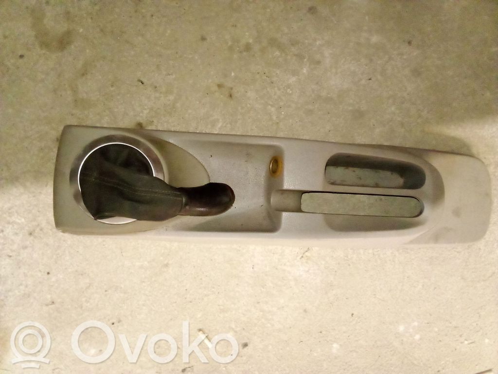 Renault Modus Centrālā konsole 