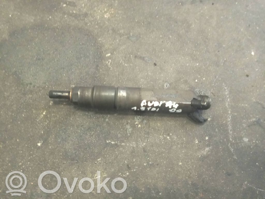 Audi A4 S4 B5 8D Wtryskiwacz paliwa 
