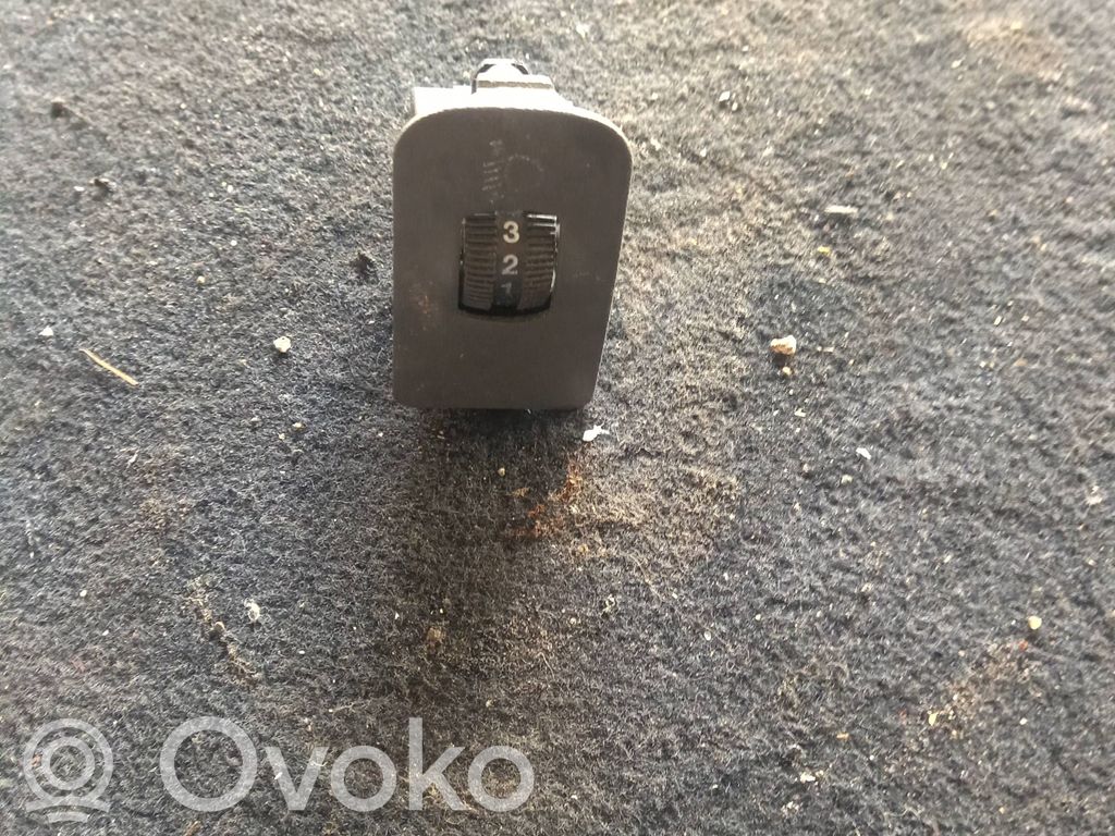 Fiat Ducato Interruptor de control de altura del faro delantero 