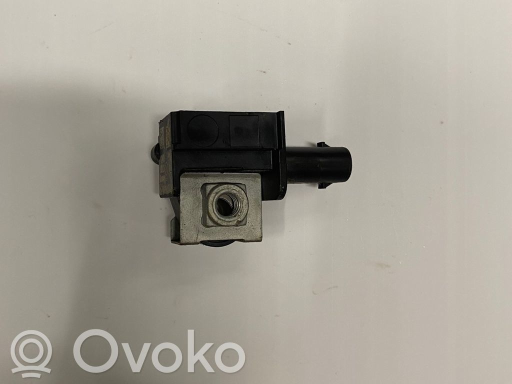 BMW 5 F10 F11 Airbag deployment crash/impact sensor 