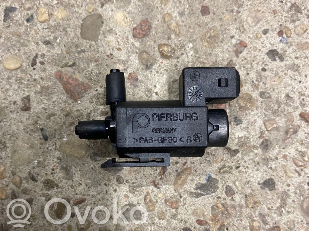 BMW 5 F10 F11 Solenoid supapă turbosuflantă 