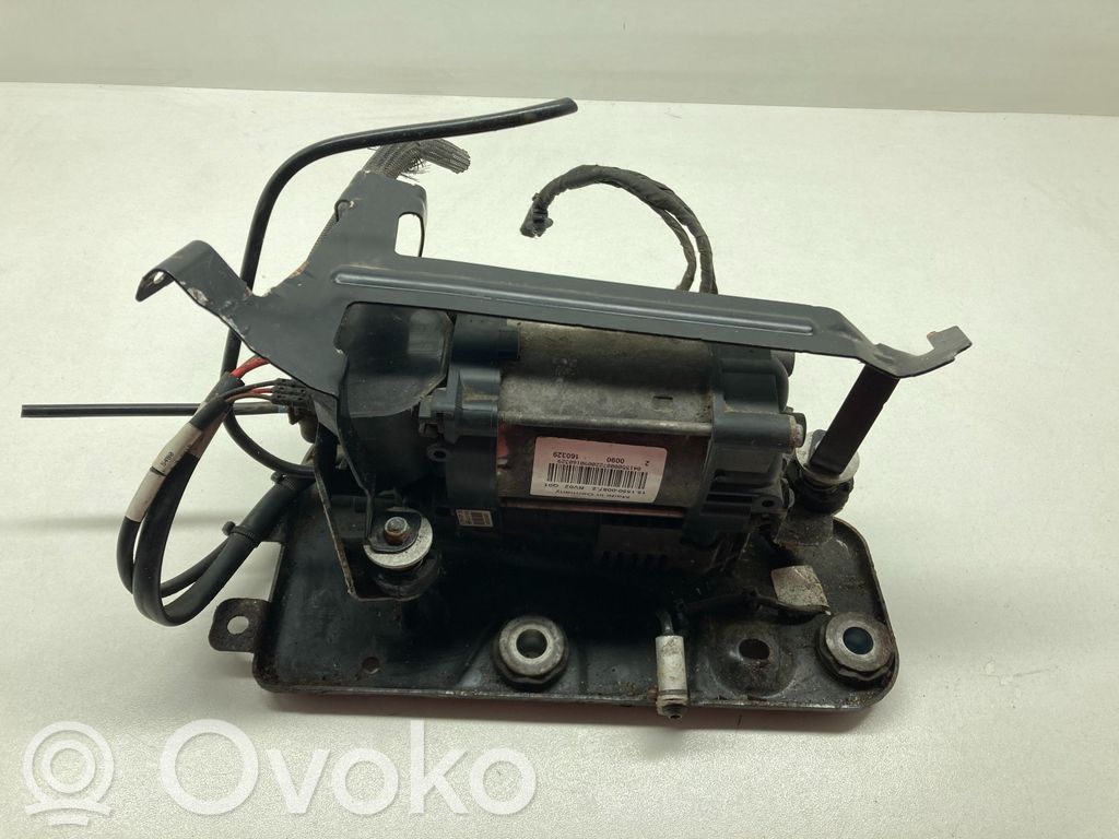 Volvo XC90 Kompresor zawieszenia tylnego pneumatycznego 