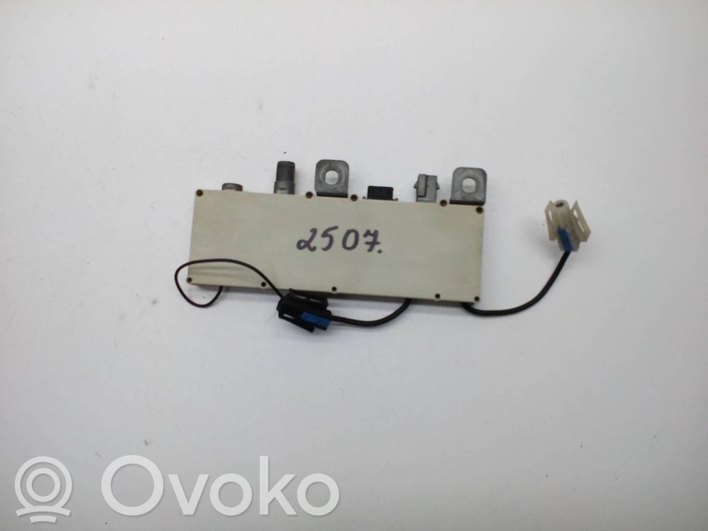 BMW 5 E39 Antenna control unit 