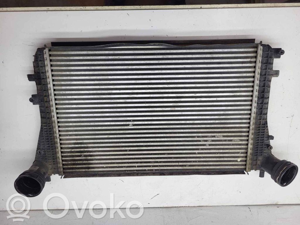 Volkswagen Touran I Interkūlerio radiatorius 