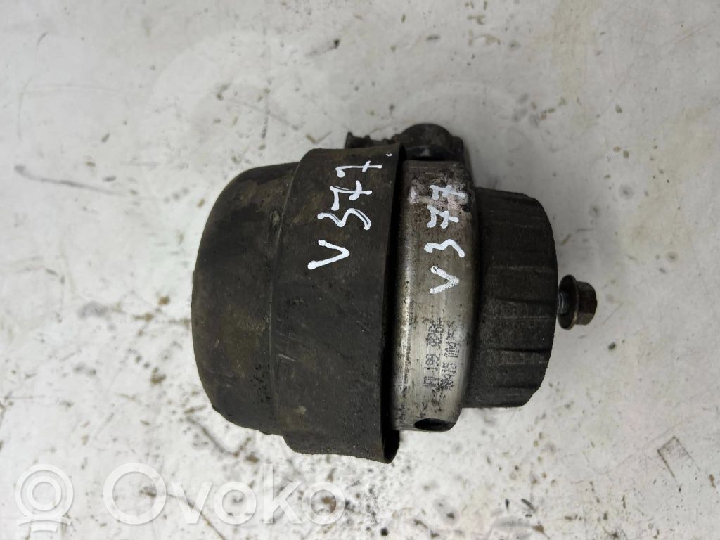 Audi A6 S6 C6 4F Engine mount bracket 